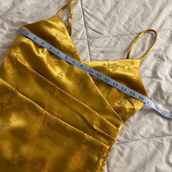 New Look (ASOS)  Floral Satin Jacquard Midi Dress - Picture 8 of 8